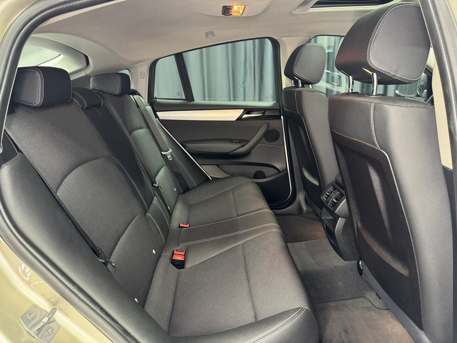 Fahrzeugabbildung BMW X4 xDrive 35I|PANO|MEMORY