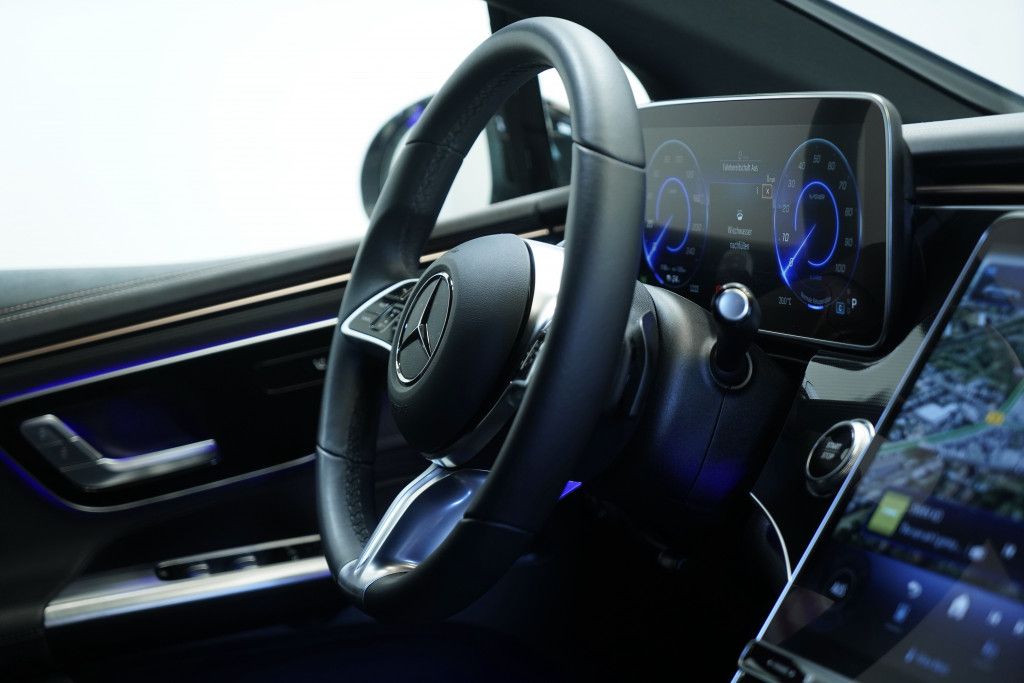 Mercedes Benz Eqe