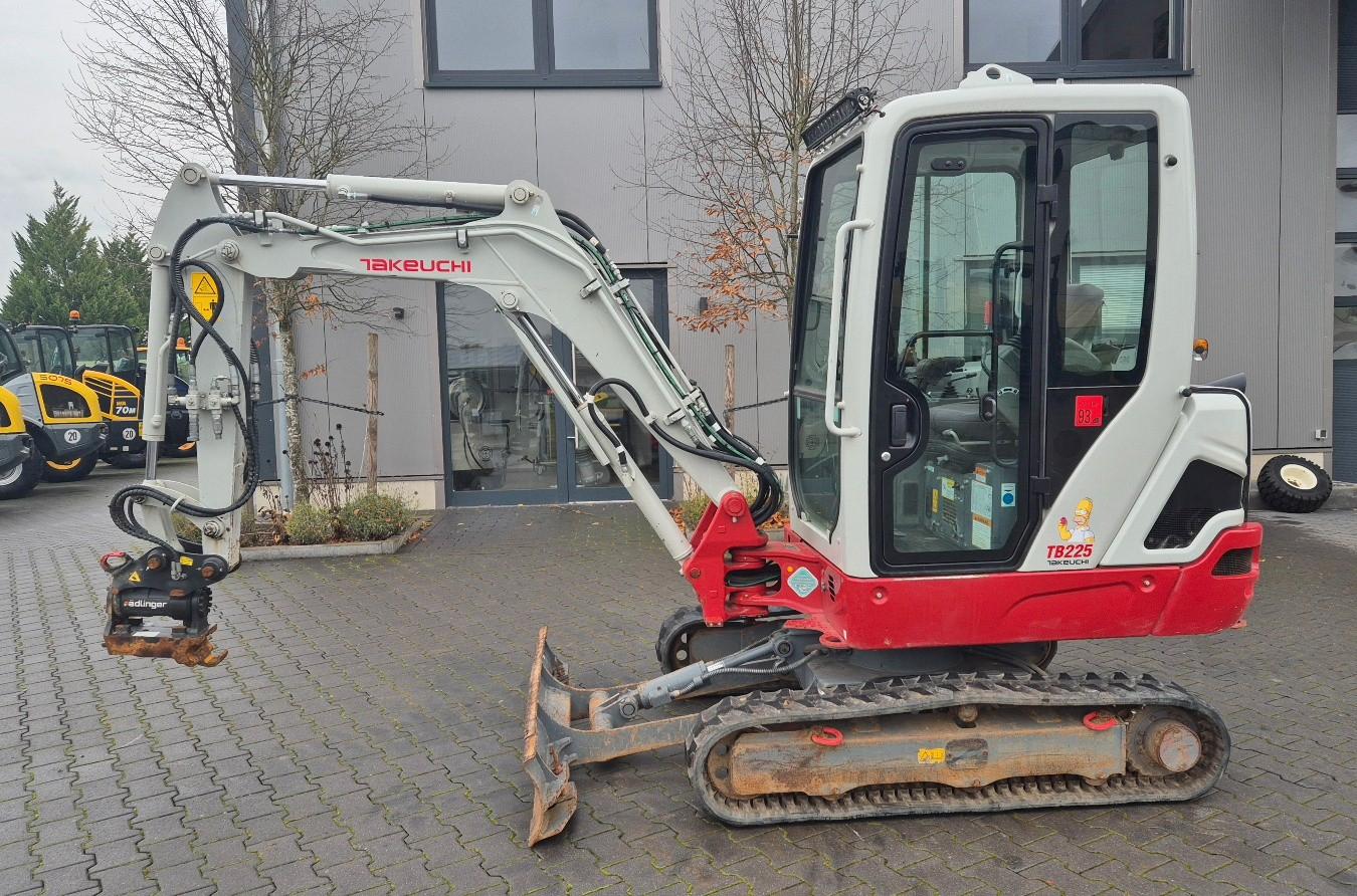 Takeuchi TB 225 29.900€ netto