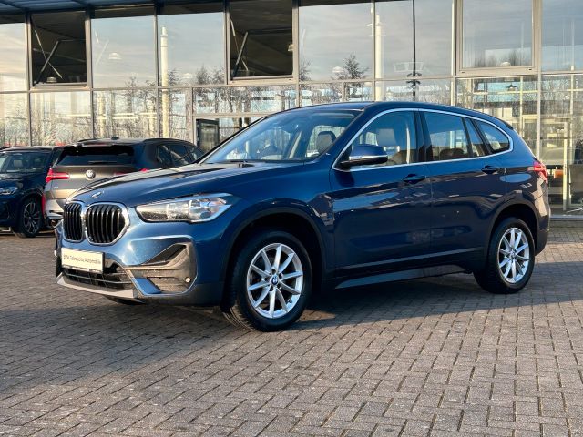 BMW X1 sDrive 18 i Aut. / Leder / Navigation