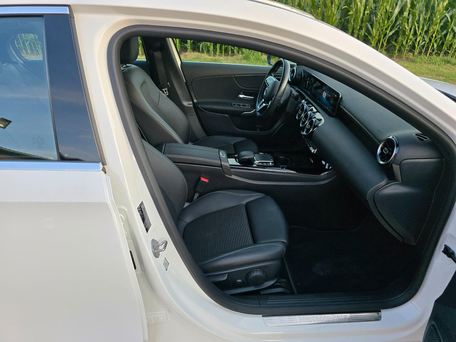 Mercedes-Benz A-Class Progressive LED Leder Kamera Alu 17 MBUX, миниатюра 13