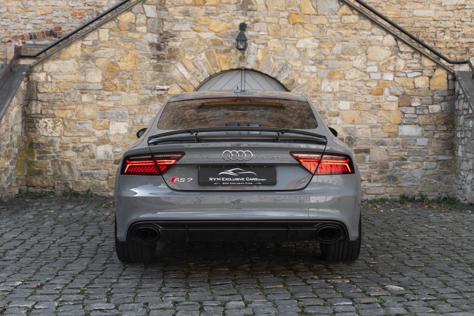 Fahrzeugabbildung Audi RS7 4.0 TFSI quattro PERFORMANCE BOSE HUD KAM