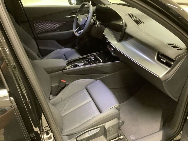 Q3 SUV e-hybrid +Sline+ACC+TechPlus+LEDPlus
