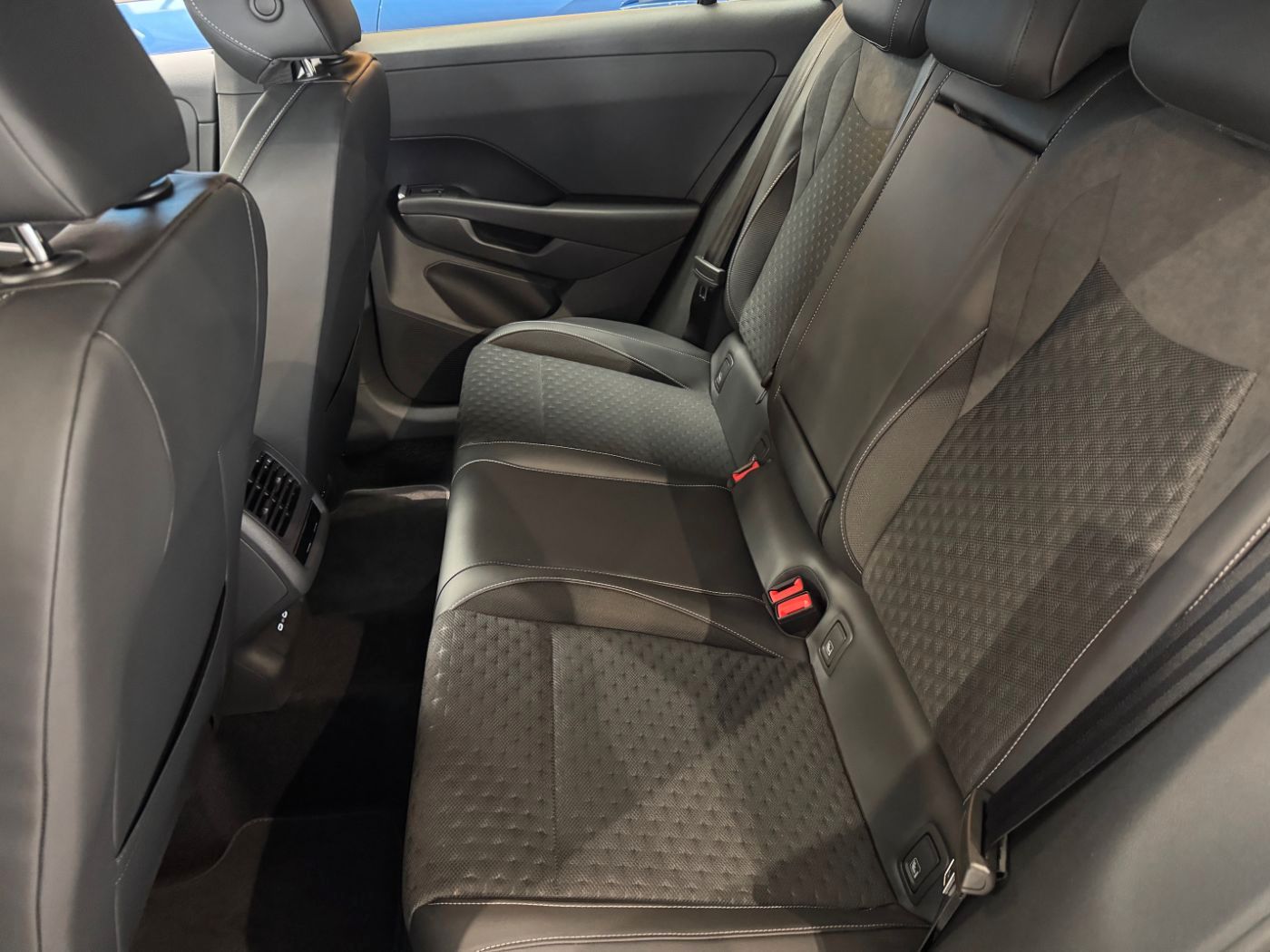 Volkswagen T-Roc - Bild 10