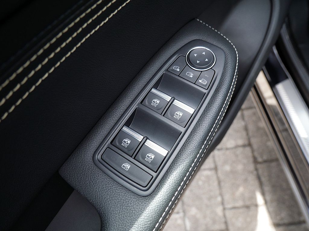 Fahrzeugabbildung Renault Arkana Engineered E-Tech 145 NAVI ACC LED 360°