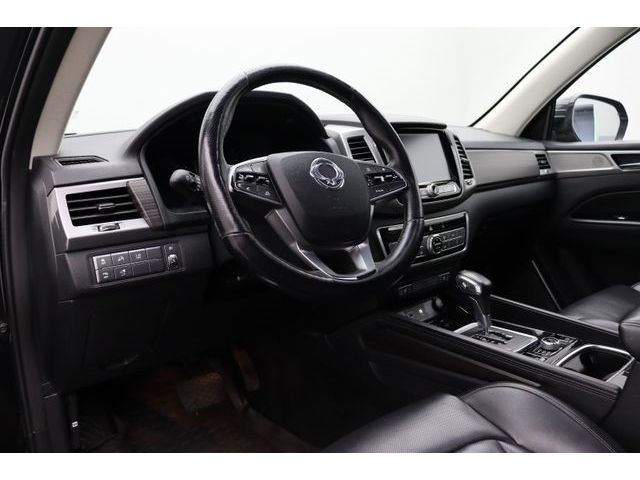 Fahrzeugabbildung Ssangyong REXTON 2.2 4WD AT QUARTZ+Comfort-Paket AHK 3.5T