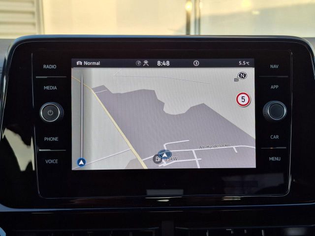 T-ROC 1.5 TSI DSG R-LINE IQ.LIGHT+CAM+NAVI+AZV