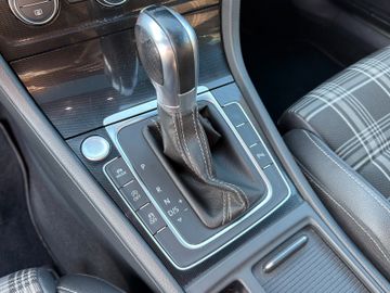 Volkswagen Golf 7 GTD  *SHZ*STDHZ*PANO*AHK*Keyless*