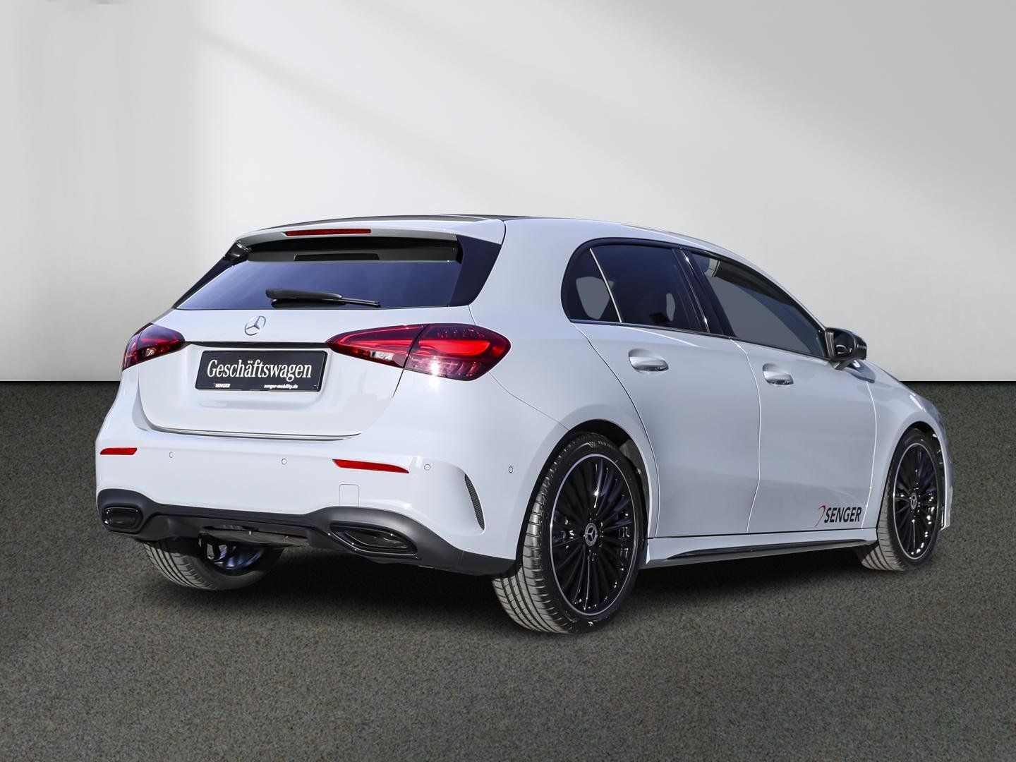 Mercedes-Benz A 220 4M AMG Edition Night Multibeam Pano AHK imagem 3