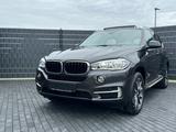 BMW X5 xDrive30d*PANO*CAM*STHZ*LEDER*ACC*HUD*LED*AHK - BMW X5 Gebrauchtwagen in Stuttgart