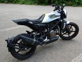 Husqvarna Svartpilen 701 - HUSQVARNA SVARTPILEN 701
