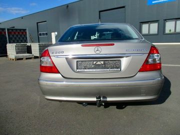 Mercedes E 200 - 7