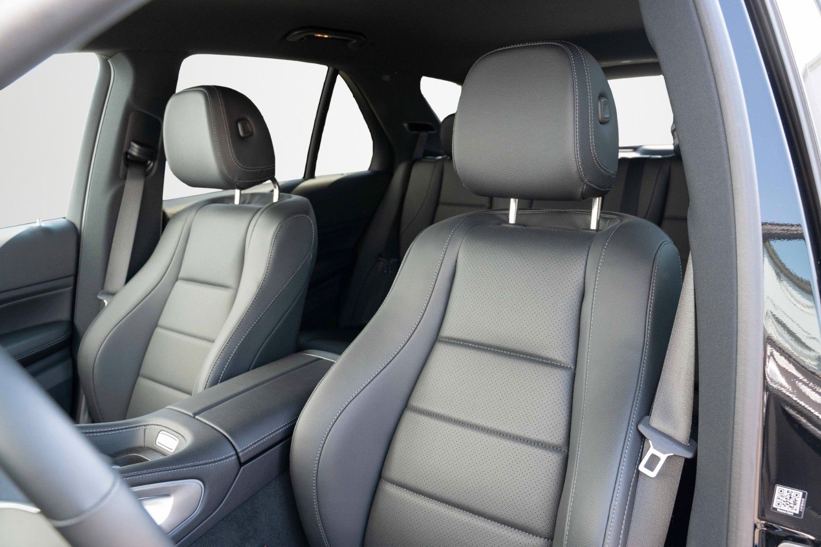 Fahrzeugabbildung Mercedes-Benz GLE 300 D 4MATIC HUD LED NIGHT KAM BURM