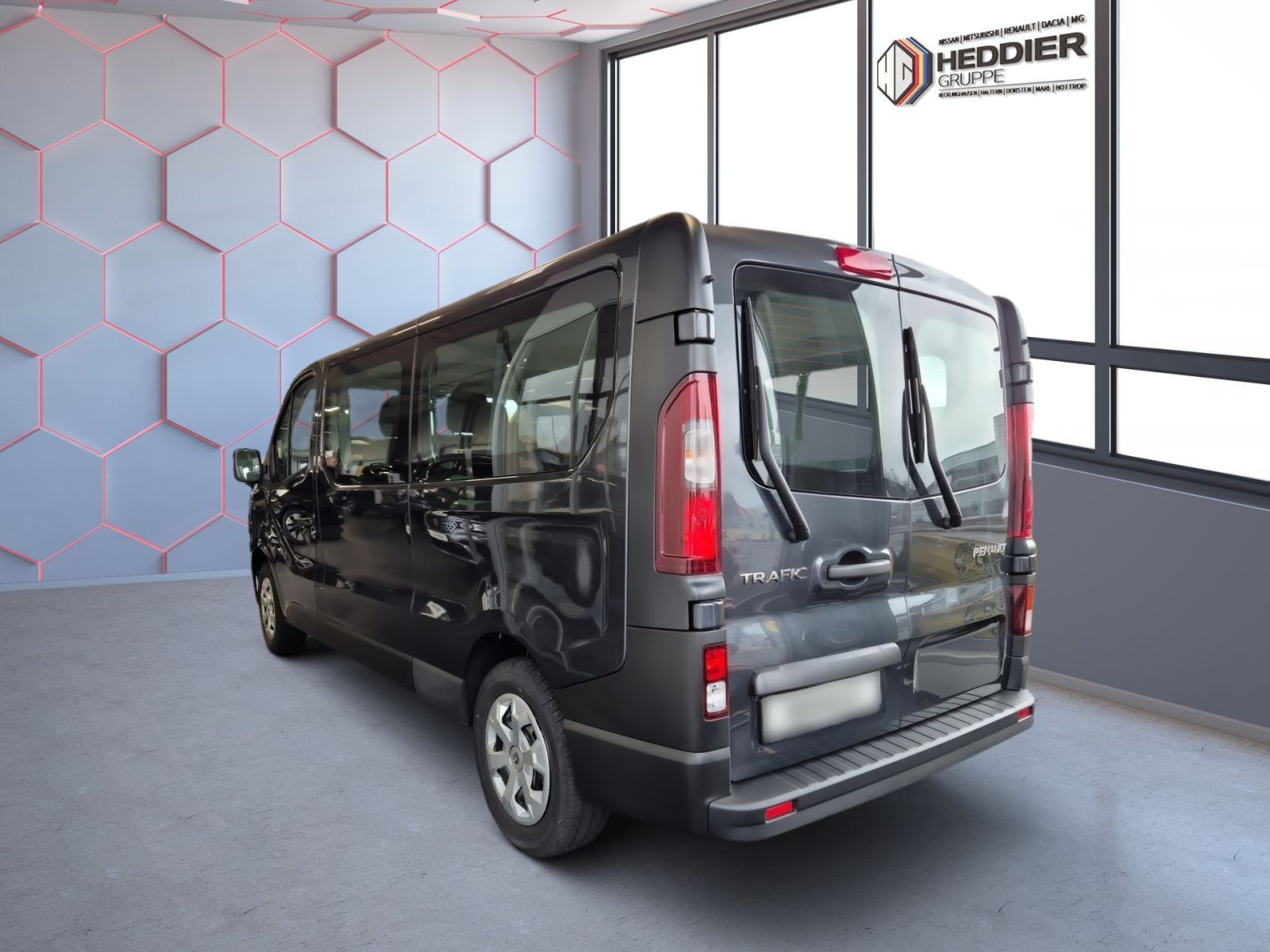 Fahrzeugabbildung Renault Trafic Combi L2H1 3,0t 9-Sitze Start dci 150