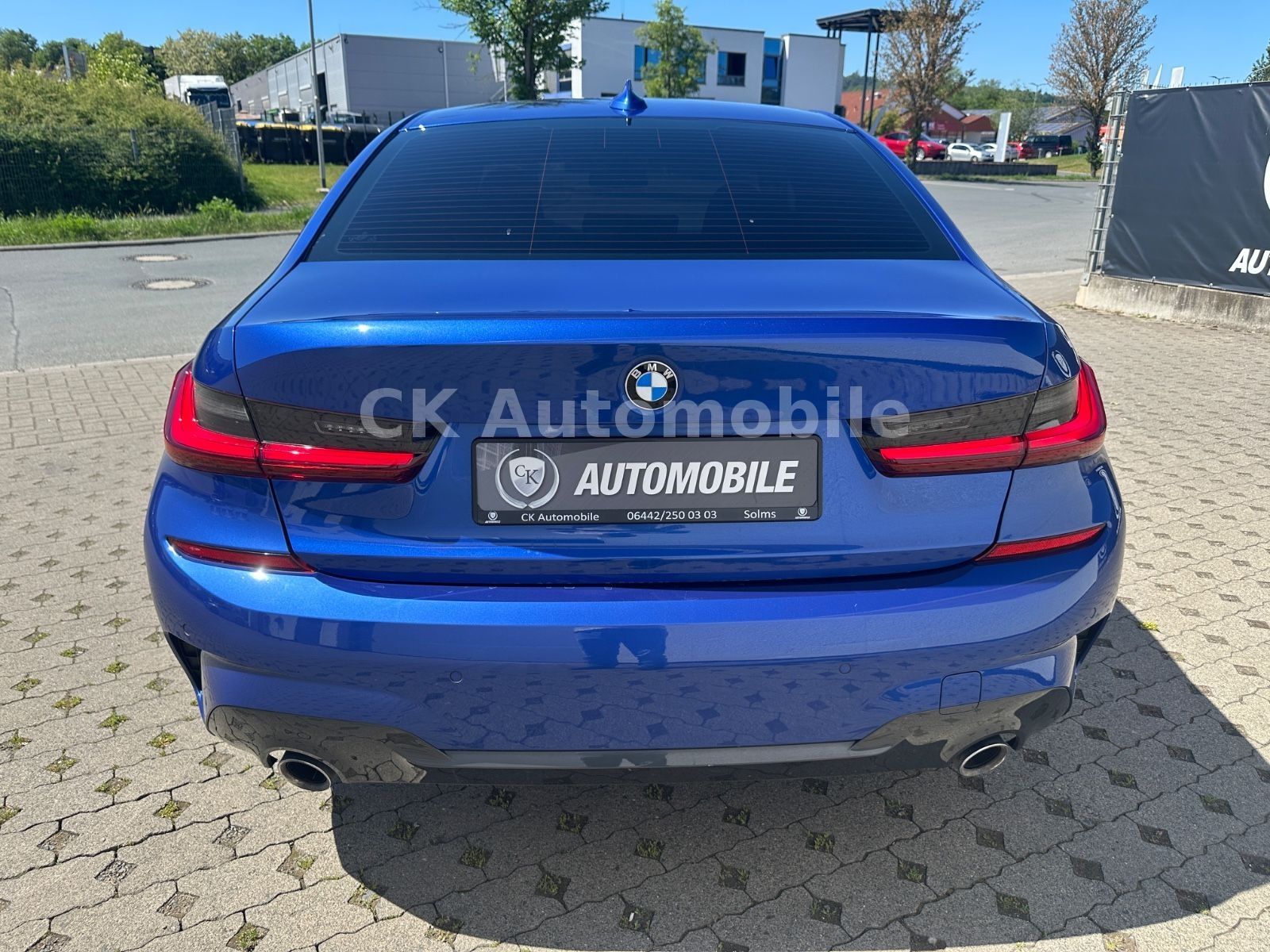 Fahrzeugabbildung BMW 330d Lim. M-Sport /Shadow-Line/Navi/Leder/LED