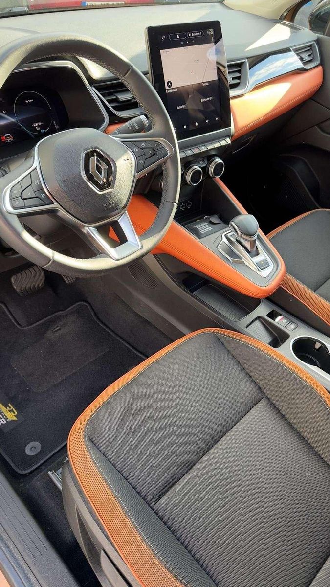 Fahrzeugabbildung Renault Captur Intens 1.6 Plug-In Hybrid 160