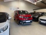 Toyota Proace - rote Toyota Proace (Verso)
