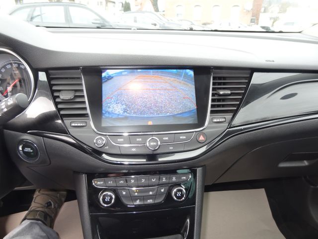 Fahrzeugabbildung Opel Astra K Dynamic/LED/GSD/Kamera/Navi/200PS/71.000