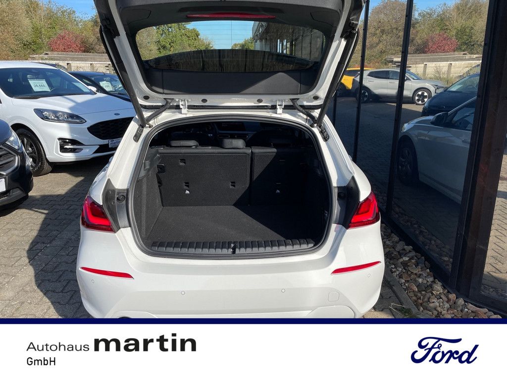 Fahrzeugabbildung BMW 116 i Advantage KLIMA PDC SITZHEIZUNG NAVI LED