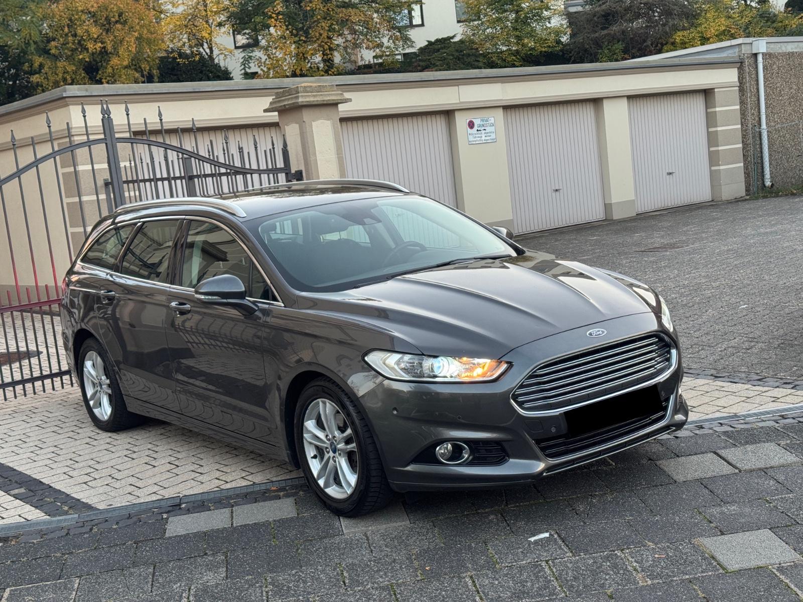 Ford Mondeo 2015 — rear view