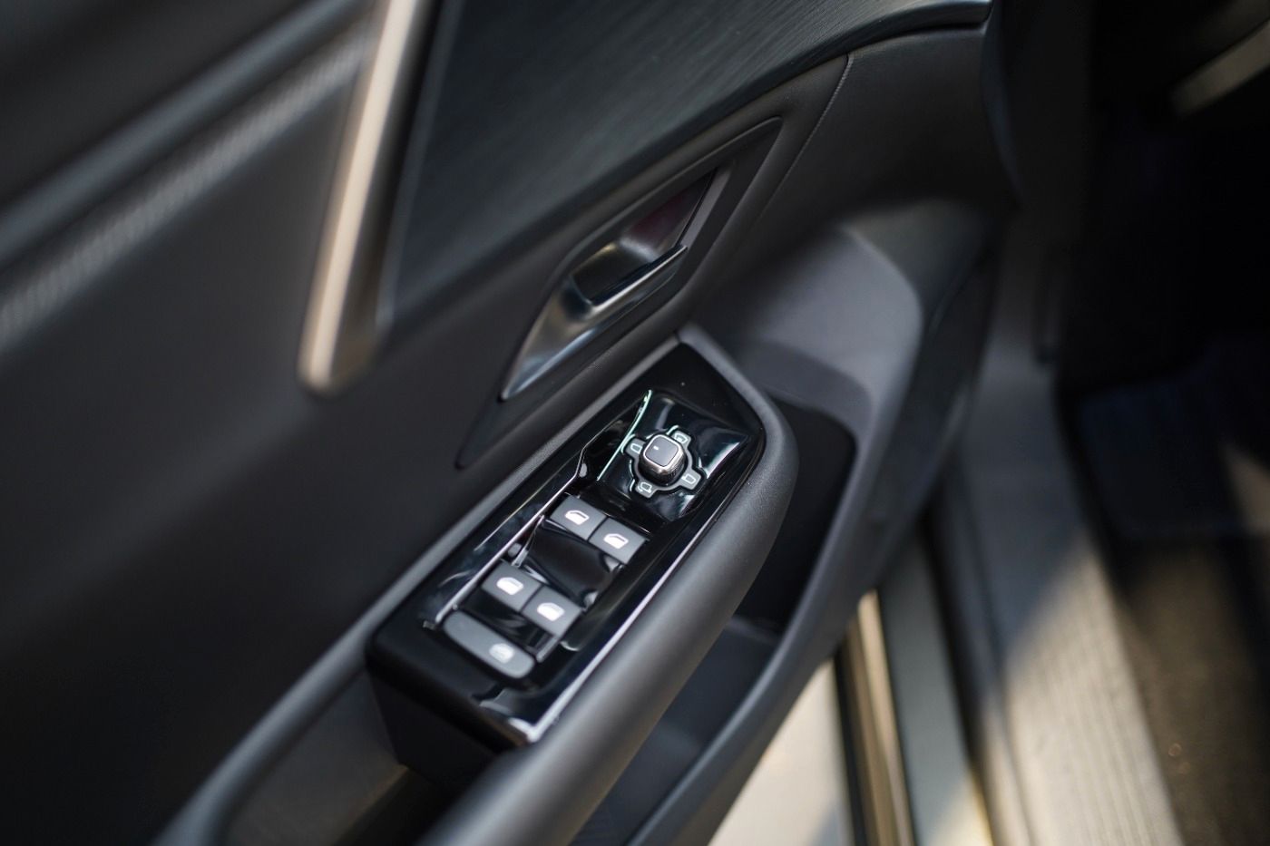 Fahrzeugabbildung Citroën C5 X PureTech 130 EAT8 Plus Automatik Leder Navi
