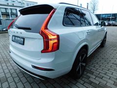 Fahrzeugabbildung Volvo XC90 B5 D AWD R-Design '7-Sitzer,Glasdach'