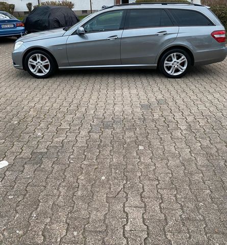 Mercedes-Benz E220