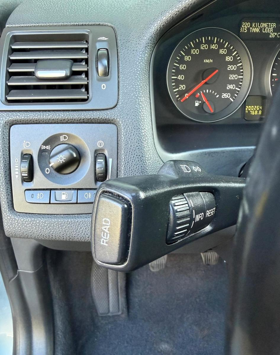 Volvo V50 2008 — photo 20