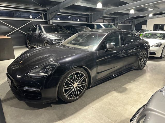 Porsche Panamera 4S Diesel - SPORT DESIGN / PANO / LUFT