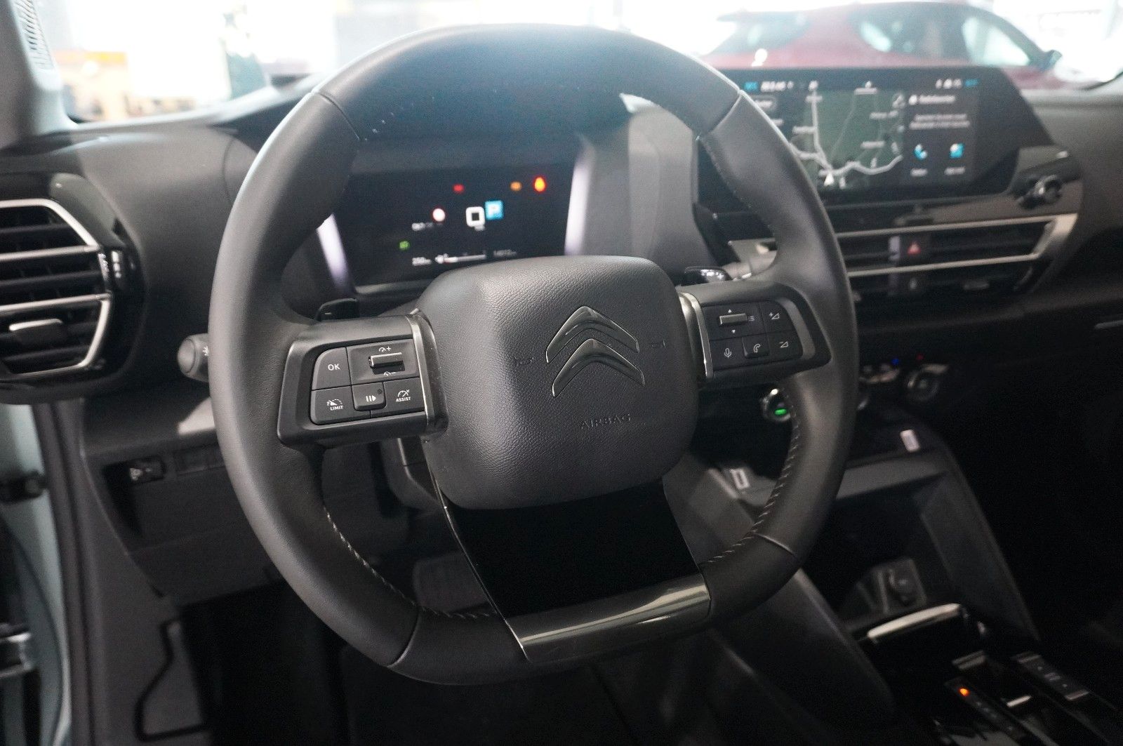 Fahrzeugabbildung Citroën C4 Lim. 1.2T PLUS NAVI/LED/KAMERA/SPORT /VIRTU.