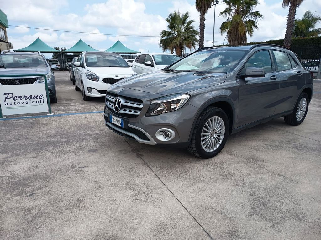 Image of Mercedes-Benz GLA 200