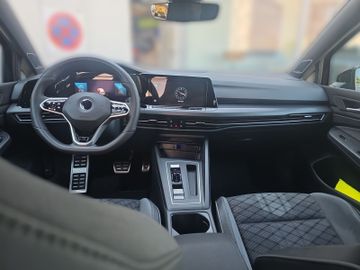 Volkswagen Golf - 11
