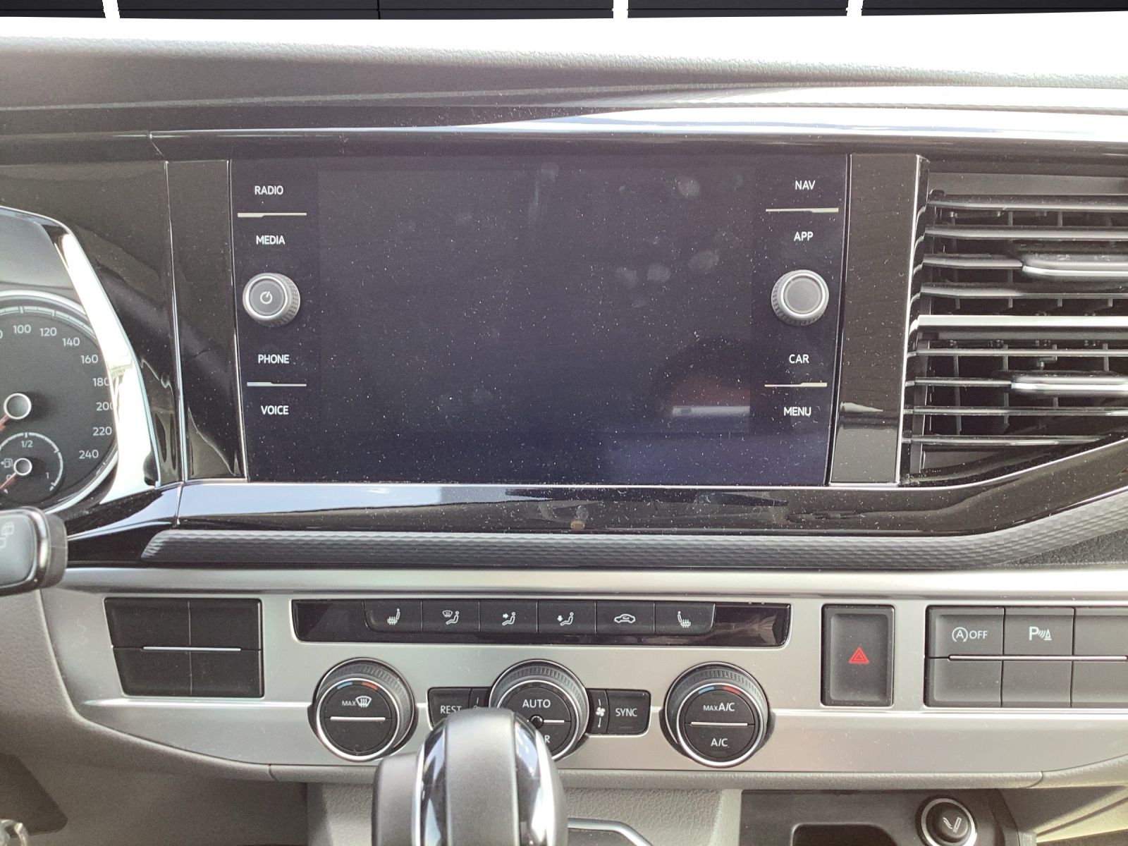 Fahrzeugabbildung Volkswagen T6 California T6.1 TDI DSG Ocean STANDHZG LED AC