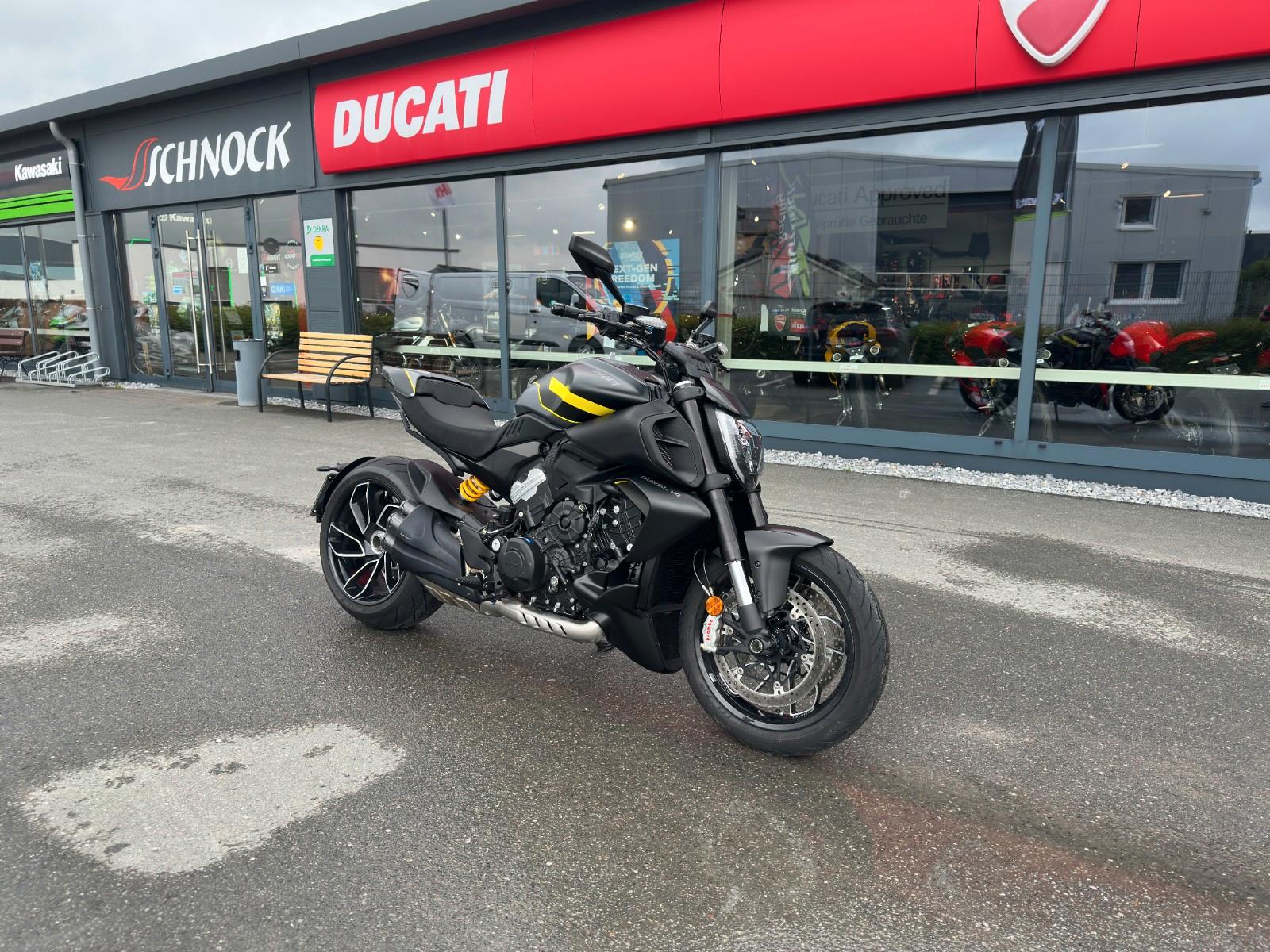 Ducati Diavel V4 *Black Roadster*