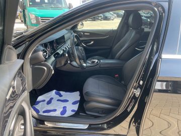Mercedes E 220 - 3