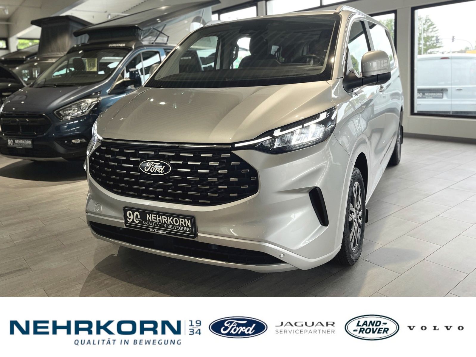 Fahrzeugabbildung Ford Tourneo Custom L1 Titanium AWD Automatik mit AHK