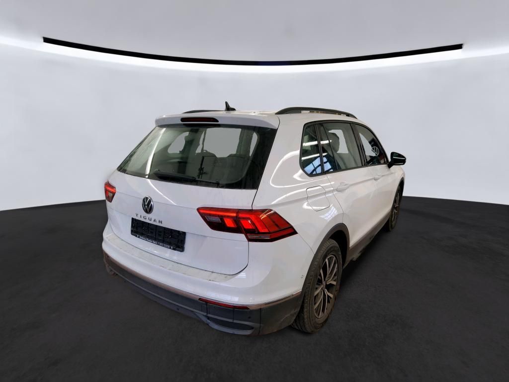 Fahrzeugabbildung Volkswagen Tiguan TSI Life DSG LED AHK Navi ACC RFK SH