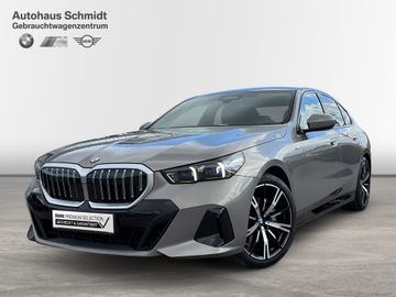 BMW Leasingangebot: BMW 540d xDrive Limousine 682€ netto/mtl.*M Sportpak