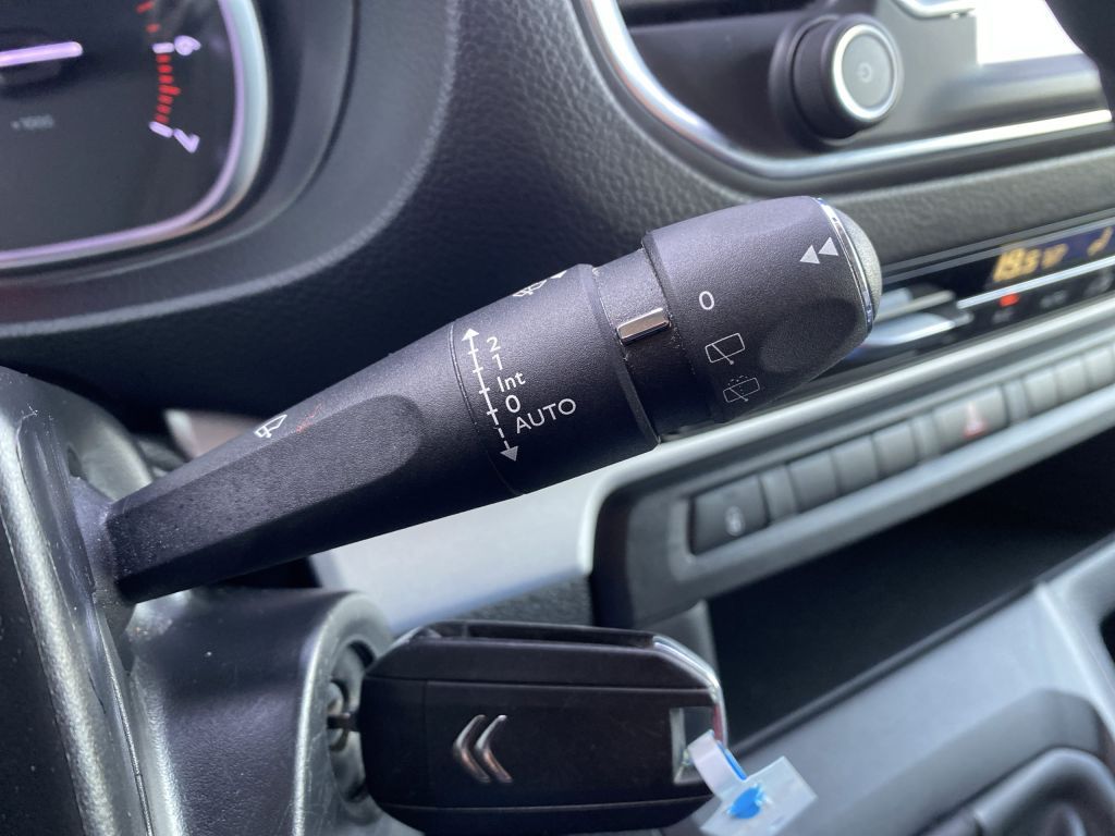 Fahrzeugabbildung Citroën Spacetourer M 2.0 BlueHDi 150 Rip Curl *8-Sitzer