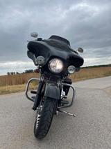 Harley-Davidson Street Glide - Motorräder in Ludwigshafen