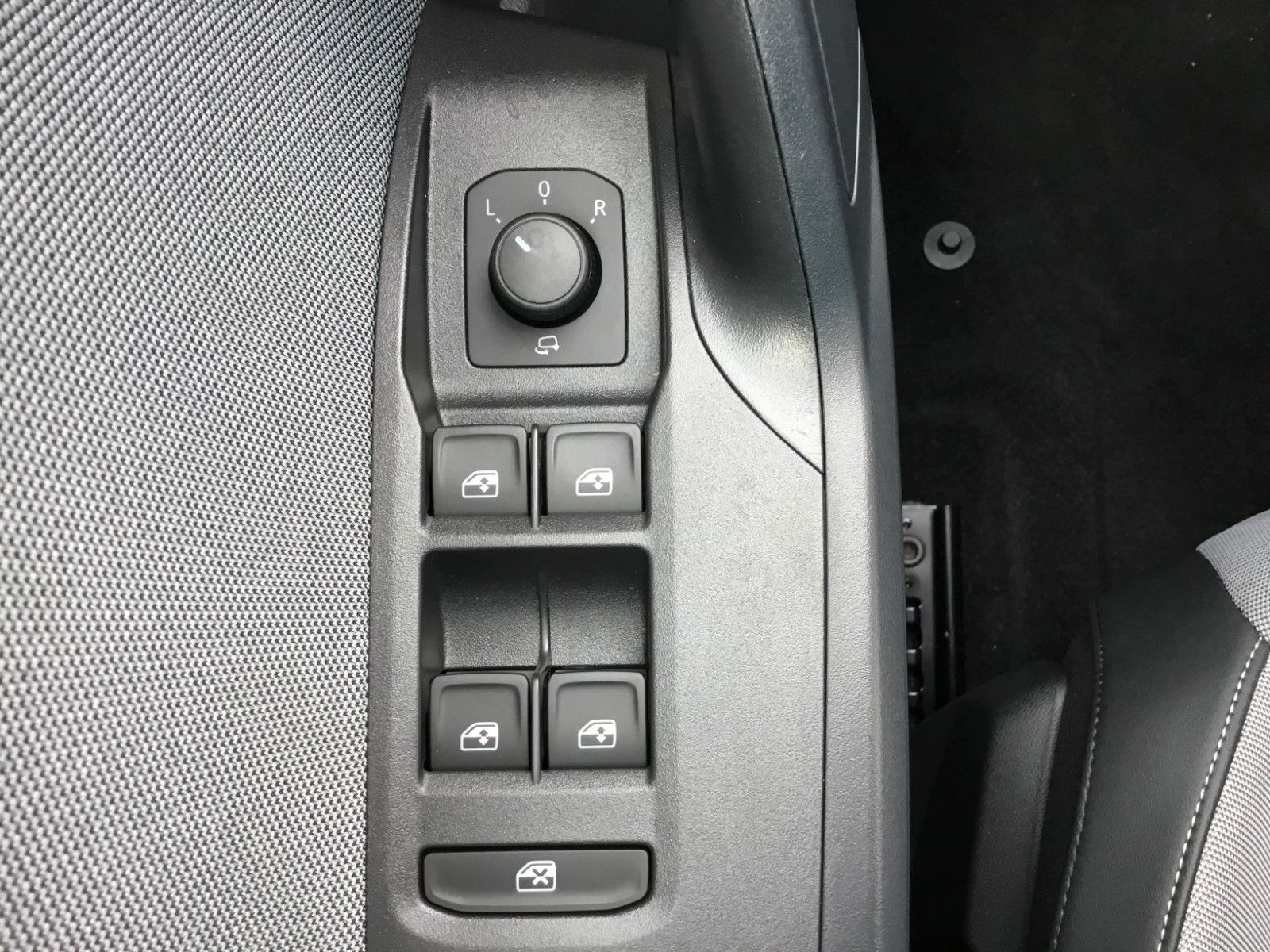 Fahrzeugabbildung SEAT Ibiza 1.5 TSI FR DSG+LED+Navi+ACC+17"+Full Link