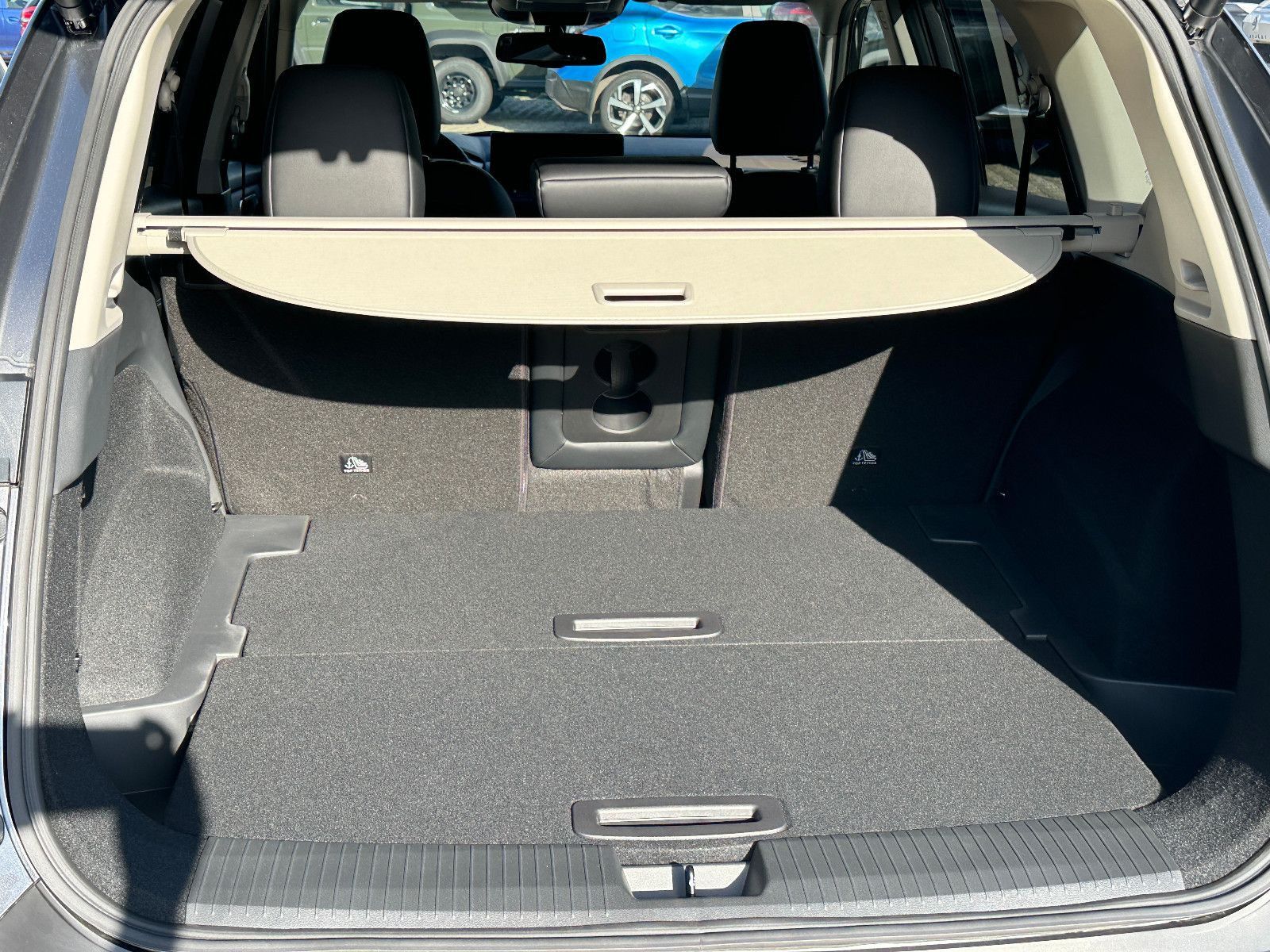 Fahrzeugabbildung Nissan X-Trail 1.5 VC-T Tekna NAVI+ProP+HUD+360°+SH+AHK