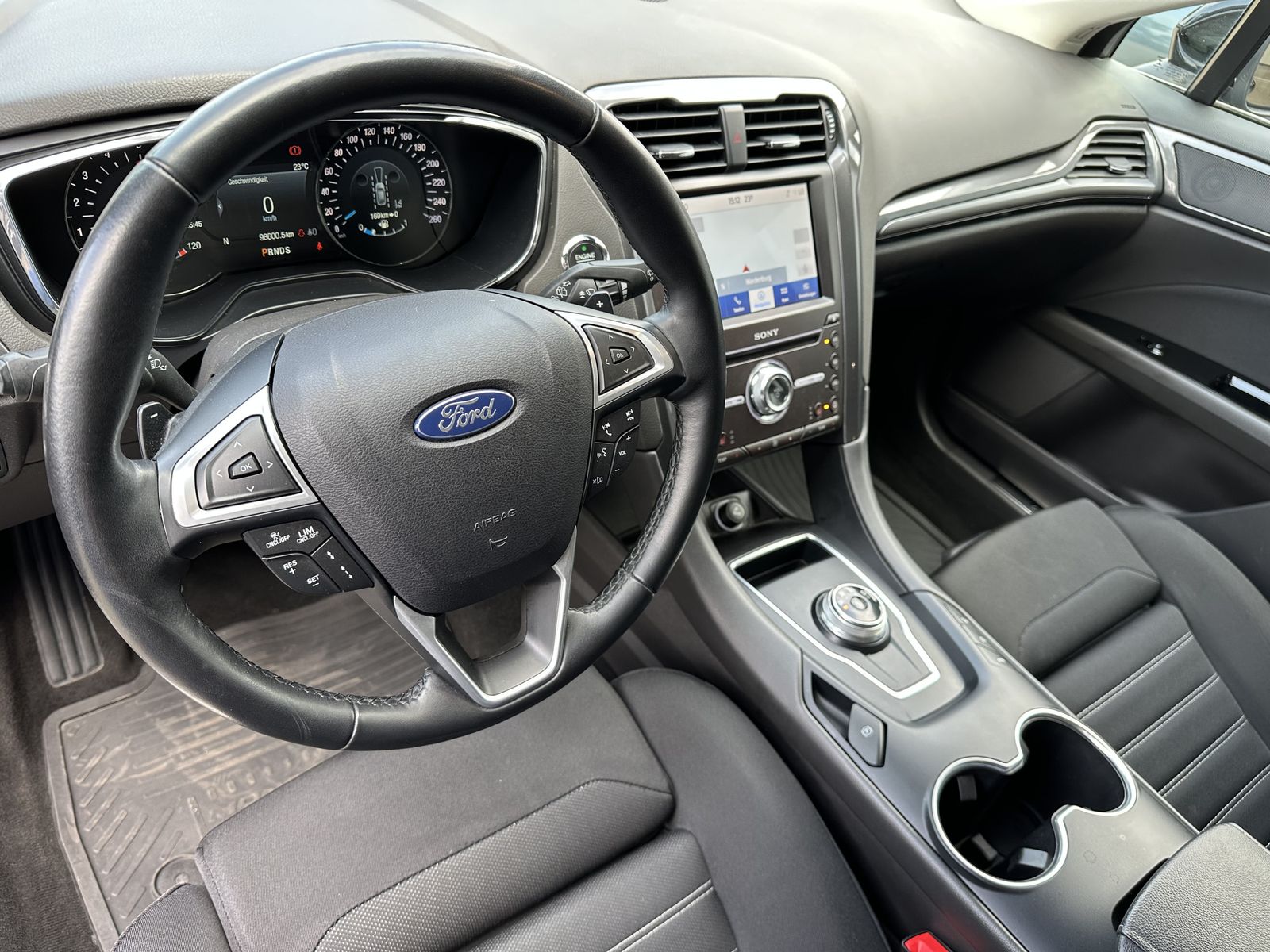 Fahrzeugabbildung Ford Mondeo Turnier 2.0 EB Titanium NAV+LED+AHK+SHZ