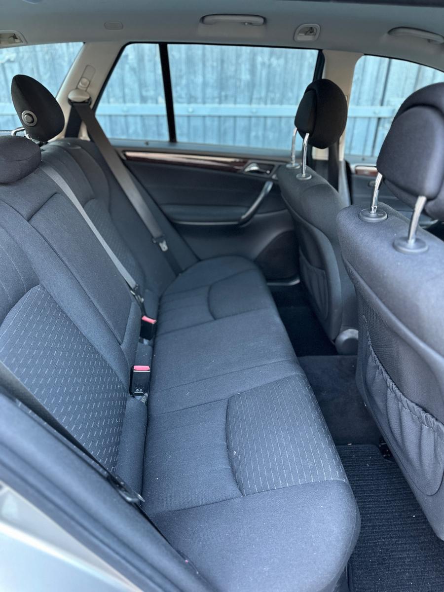 Mercedes-Benz C200 2005 — photo 15