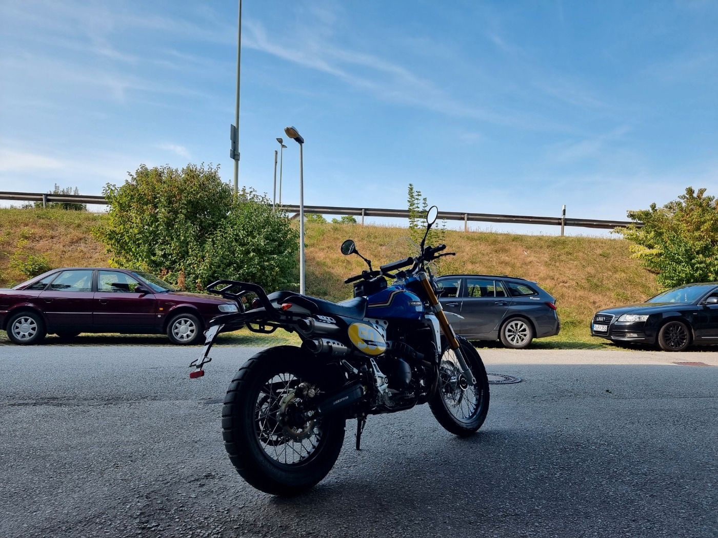 Fahrzeugabbildung Fantic Caballero 500 Scrambler Anniversary Edition