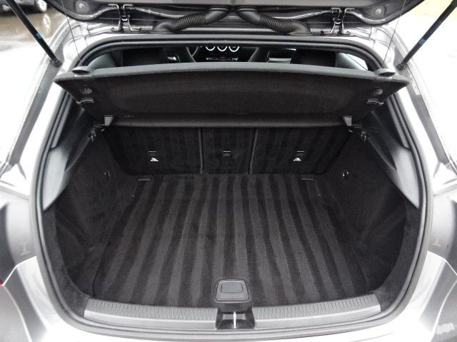Mercedes-Benz A 180d AMG,LEDER,NAVI,LED,AUTOM,KAMERA,PDC,1HAND foto 13