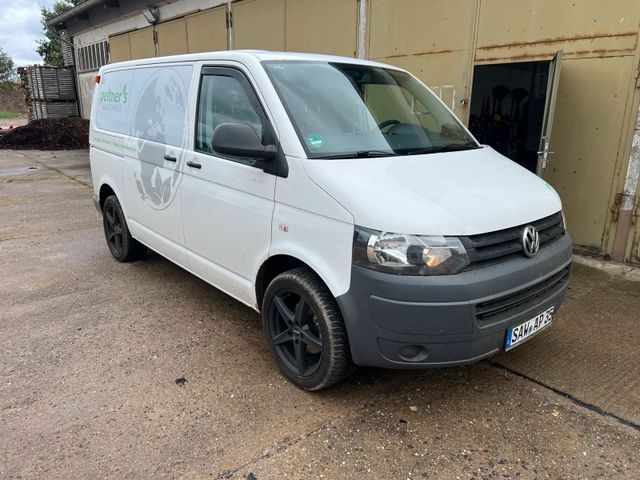 Volkswagen VW T5 Transporter 9 Sitzer/AHK/ TÜV 2026