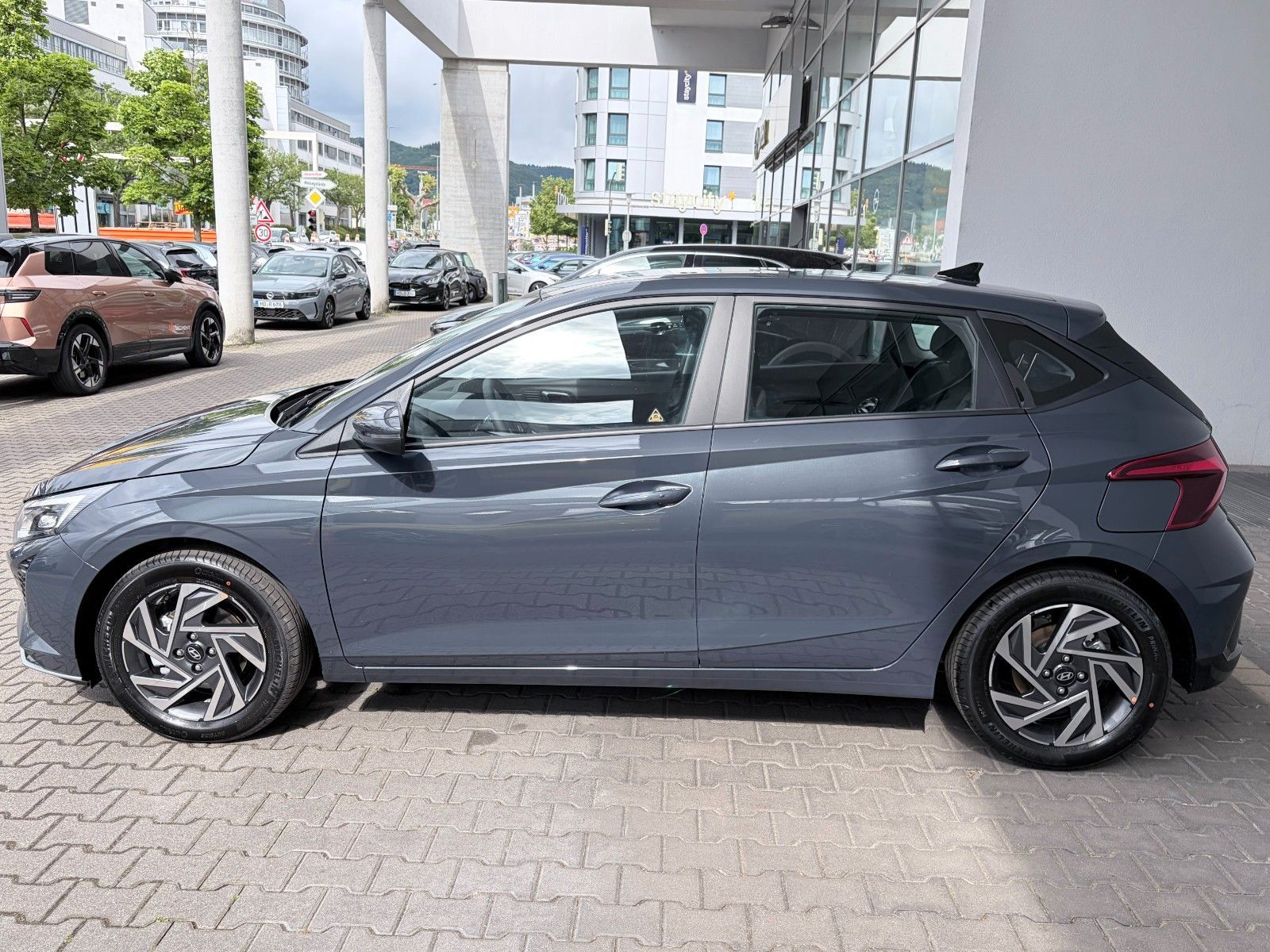 Fahrzeugabbildung Hyundai i20 1.0 T-GDI Trend Navi,SHZ,Kam.,PDC,Virtual,LM