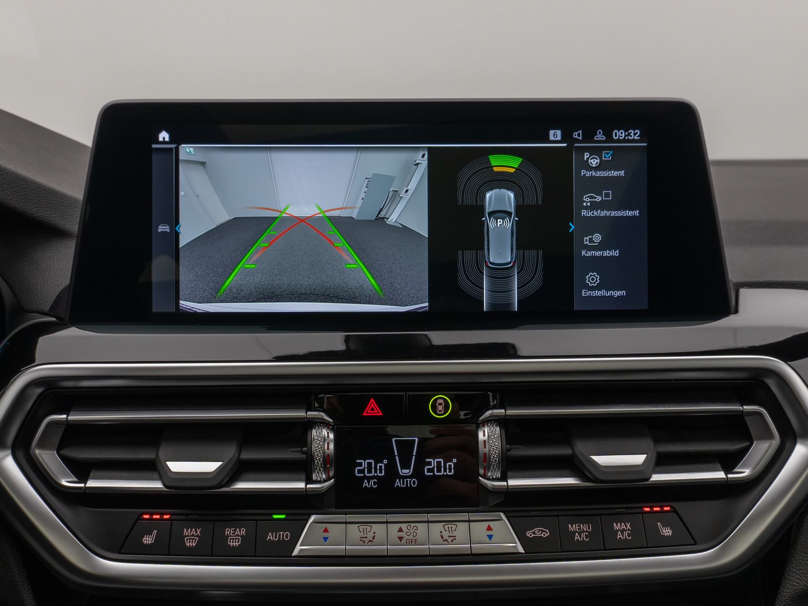 Fahrzeugabbildung BMW X3 xD30e  Panorama Kamera HUD DAB H/K AHK Sport