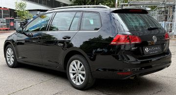 Volkswagen Golf - 6